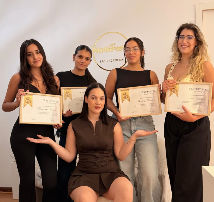 Alunas certificadas na Rafaela Ferreira Lash Academy — foto 4