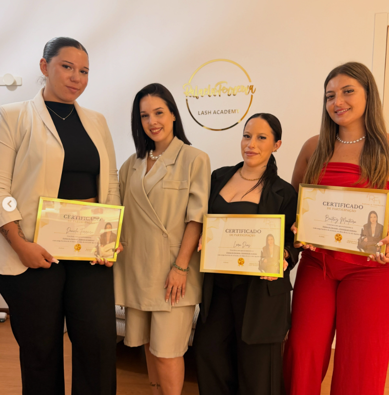 Alunas certificadas na Rafaela Ferreira Lash Academy — foto 2